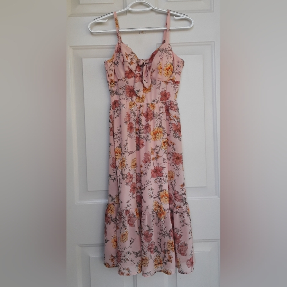 A.U.W. Ruffle Floral Dress. Size: S.